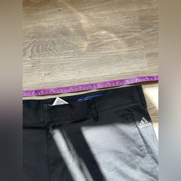 NEW ADIDAS men's shorts. Size 38 - Picture 6 of 6